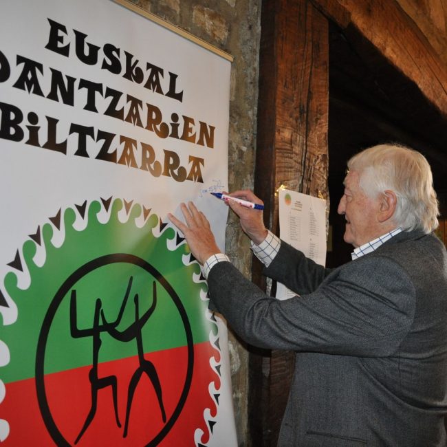 Jakes Abeberry Jakes Abeberry Euskal Dantzarien BIltzarrak ospatutako 50. urteurreneko bazkarian